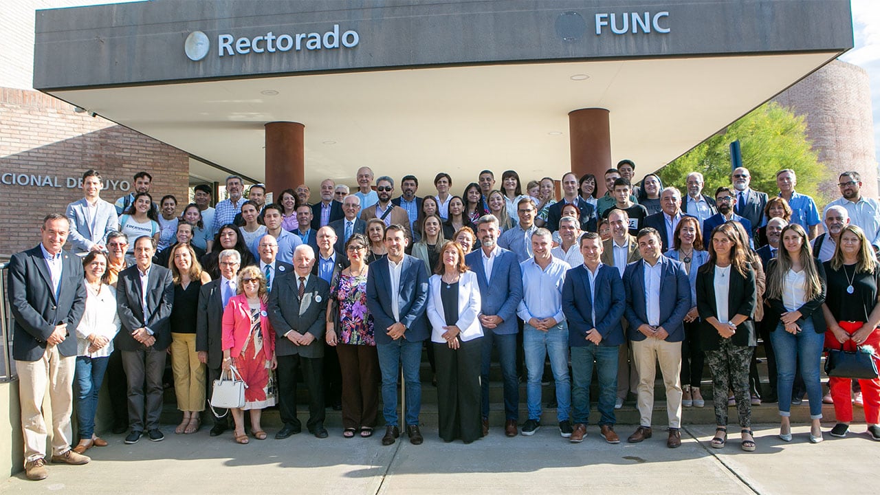 Fuerte gesto para incluir la educación en el Pacto de Mayo. La Universidad  Nacional de Cuyo convocó  distintos referentes mendocinos