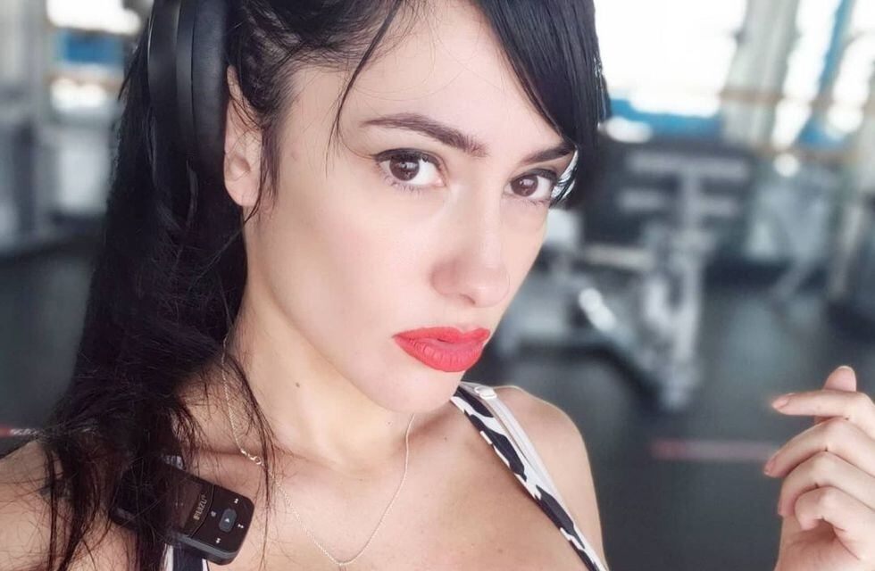 Jesica Hereñu La Ex Gran Hermano Que Derritió Instagram Con Una Bikini Verde Militar De Tiras 7747