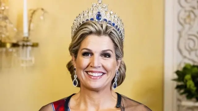 La reina Máxima sumó un original accesorio con un guiño a Argentina en su look y es furor en redes
