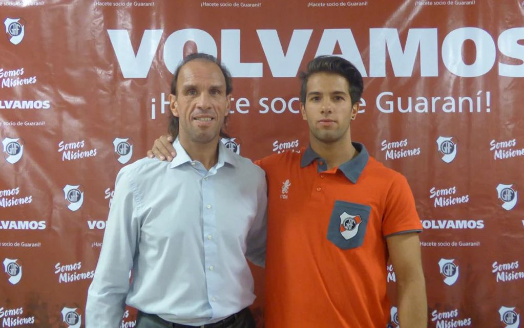Ezequiel Navarro Montoya, el hijo del "Mono" llegó a Gutiérrez para disputar el Federal A.