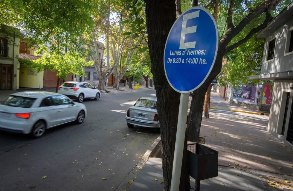 Desde hoy habrá que pagar para estacionar en el barrio Bombal