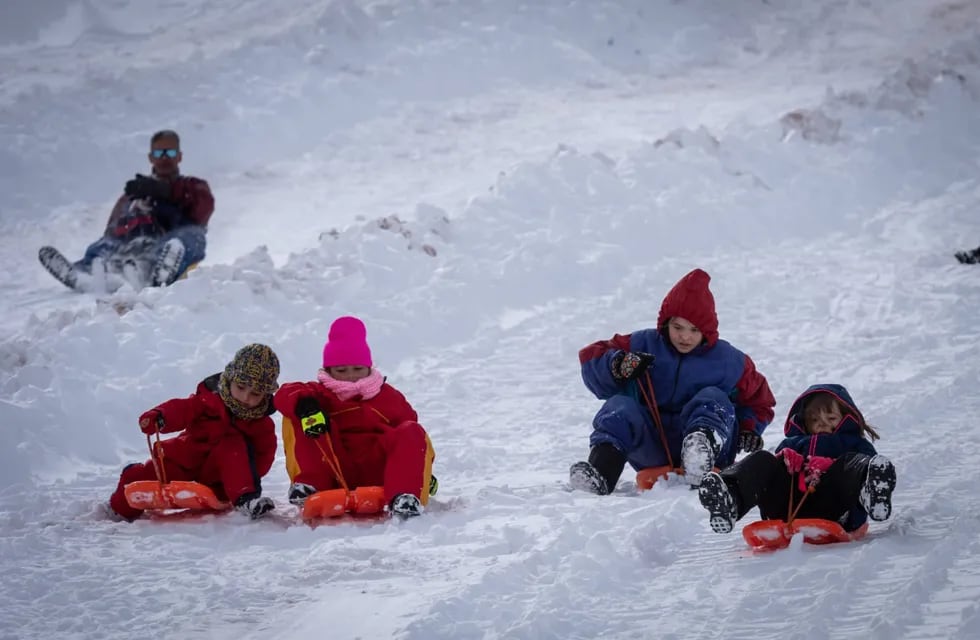 Comenzaron las vacaciones de invierno y gran cantidad de turistas de distintas provincias del país llegaron a Mendoza para disfrutar la nieve en los centros de esquí que tiene la provincia. Foto: Ignacio Blanco / Los Andes