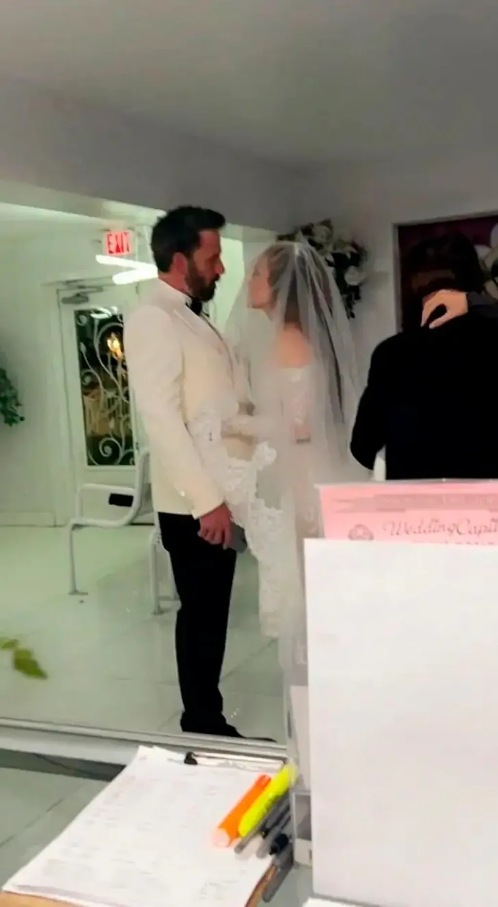 El segundo vestido de novia que usó Jennifer Lopez para su boda con Ben Affleck